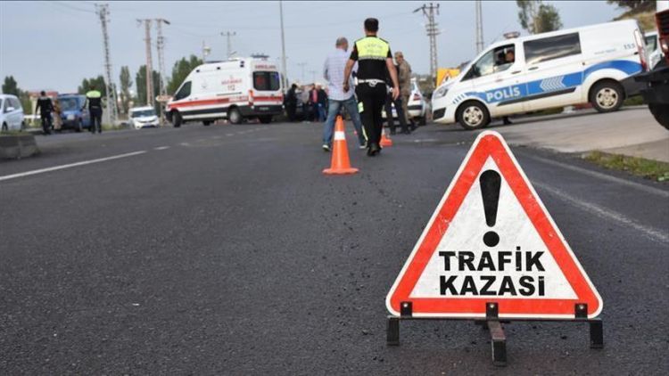 KARNI YARIK BAŞAKLI ÖRME KADIN YELEK ANLATIMI 66