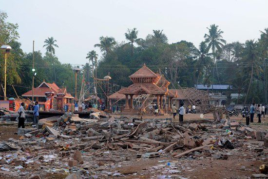 ارتفاع عدد ضحايا حريق معبد "كيرالا" إلى 490 قتيلا ومصابا