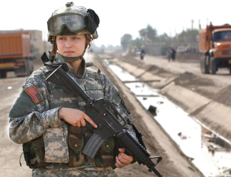 لأول مرة.. ترقية 22 امرأة لرتبة ضابط فى وحدات قتالية بأمريكا