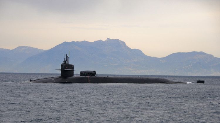 غواصة نووية أمريكية تتسبب بمواجهة إسبانية بريطانية في مياه منطقة جبل طارق