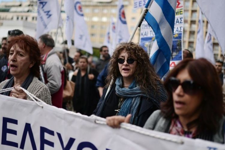 Greece paralysed by general strike ahead of pension vote