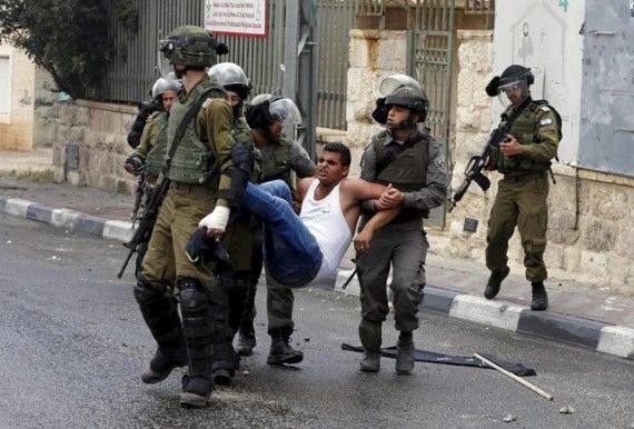 الجيش الاسرائيلي يعتقل 18 فلسطينيا فى حملة اعتقال ودهم بعدة مدن فلسطينية