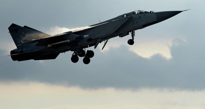 الطائرة المقاتلة الروسية تعترض لطائرة التجسس الأمريكية في البلطيق