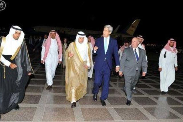 كيري يجتمع مع العاهل السعودي لبحث سوريا قبل محادثات فيينا