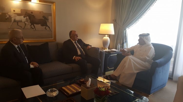 وزير الخارجية الأذربيجاني يلتقي مع نظيره القطري
