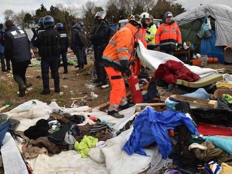 Dignity only in death for migrants in France's Calais 'Jungle'