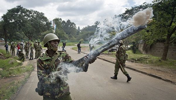 Keniyada polislə nümayişçilər arasında toqquşmalar olub, ölənlər var