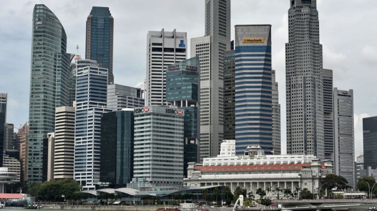 سنغافورة تسحب ترخيص أحد البنوك السويسرية