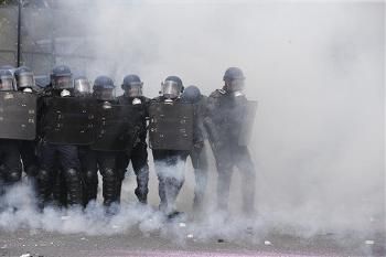 Student demonstrations in Chile turn violent