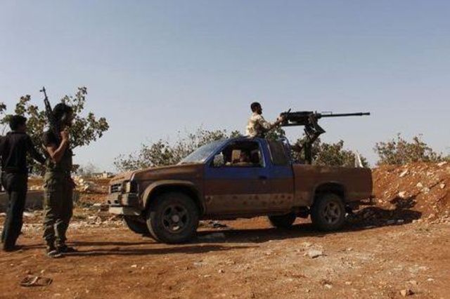 مرصد:مقتل العشرات في اشتباكات بين الدولة الإسلامية والمعارضة السورية