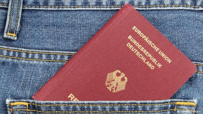 كيف يمكن الحصول على بطاقة اقامة دائمة في ألمانيا؟