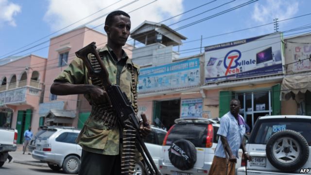 15 قتيلا بينهم برلمانيان في هجوم لحركة الشباب وسط الصومال