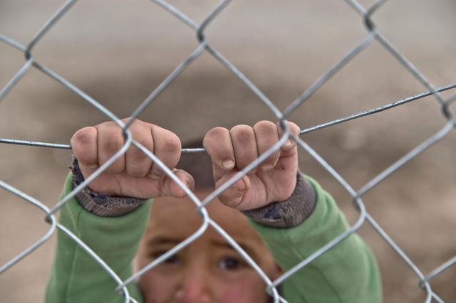 منظمة غير حكومية تنتقد سياسة سويسرا بشأن اعتقال الأطفال المهاجرين