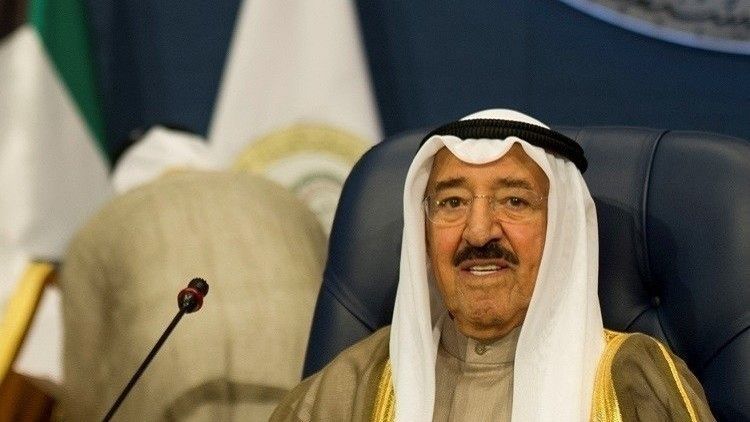 أمير الكويت يحذر من سوء استخدام الإنترنت