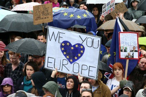 Brexit protesters take to streets of London
