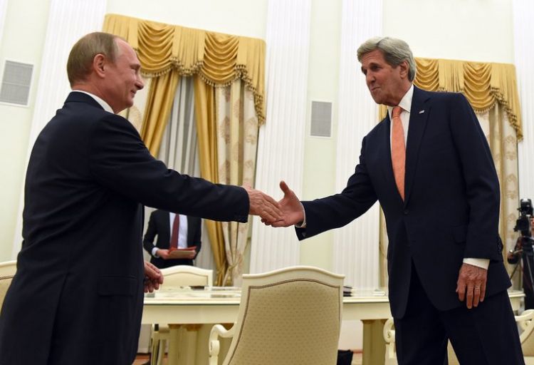 John Kerry Meets Vladimir Putin to Discuss New Syria Plan