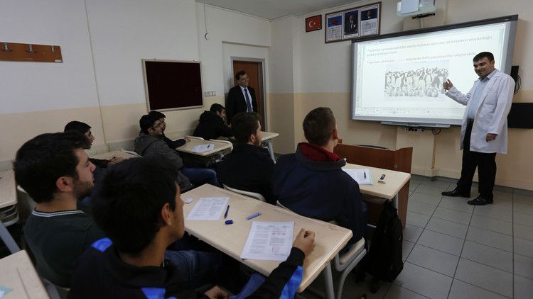 ضربة موجعة لقطاع التعليم التركي
