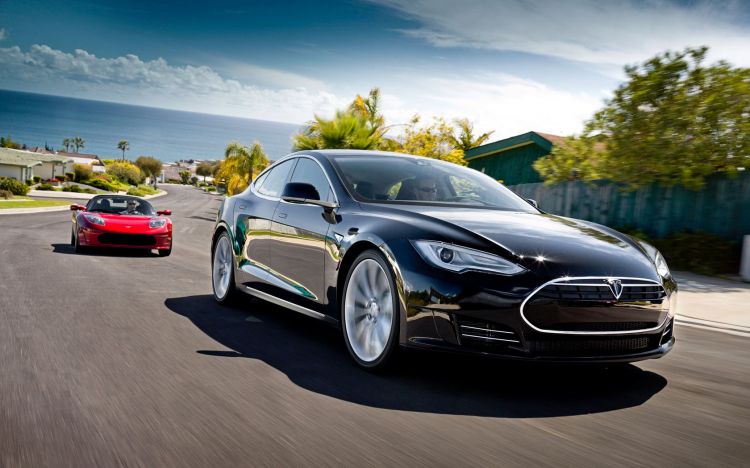 Tesla Motors şirkəti avtomobil batareyalarını özü istehsal edəcək