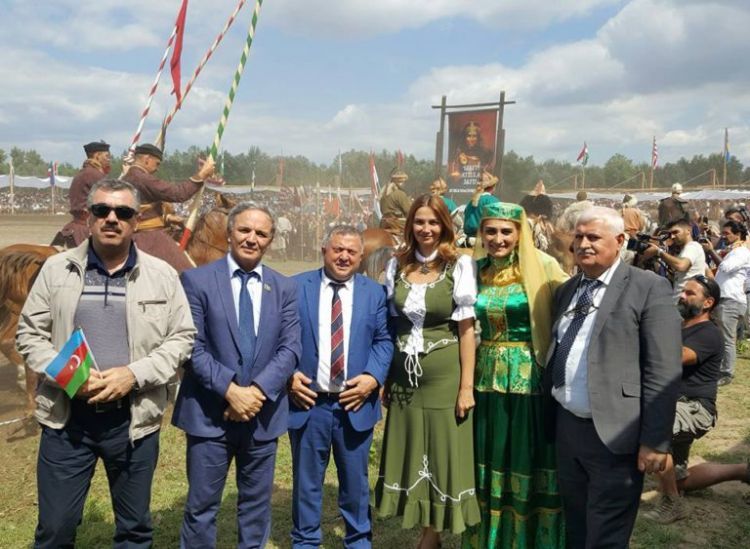 مشاركة الوفد الأذربيجاني في المؤتمر الطوراني المنعقد في هنغاريا