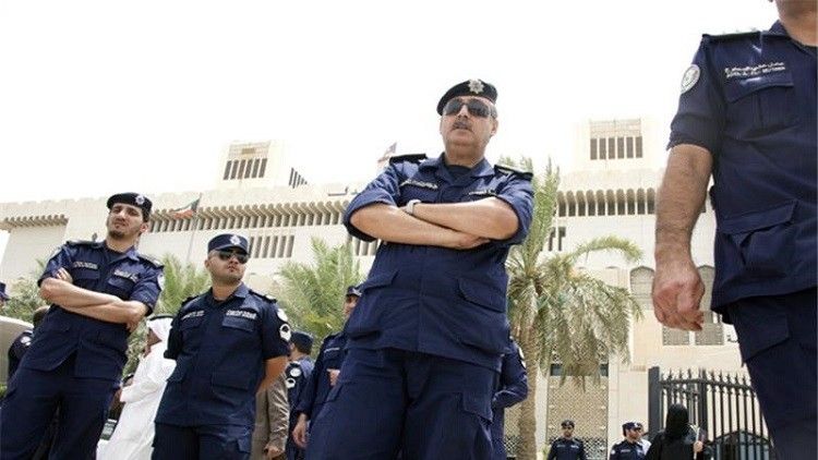 الكويت.. الداخلية تعتقل موظفا حكوميا يعمل لصالح "جيش داعش الالكتروني"
