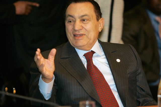 محكمة سويسرية تبطل قرارا أوّليا بالتخلّي الجزئي عن ملاحقة مبارك ومعاونيه