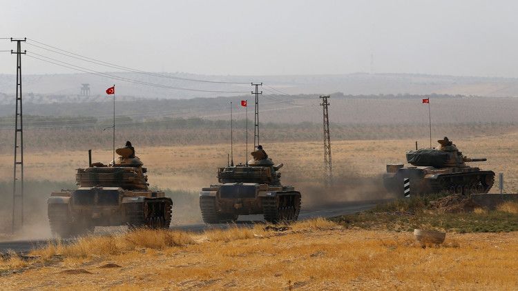 تعزيزات عسكرية تركية كبيرة على الحدود مع سوريا