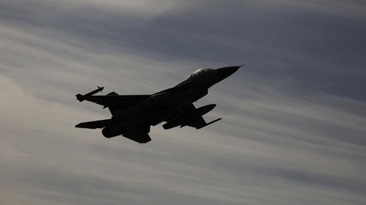 الطيران الإسرائيلي يقصف مواقع سورية