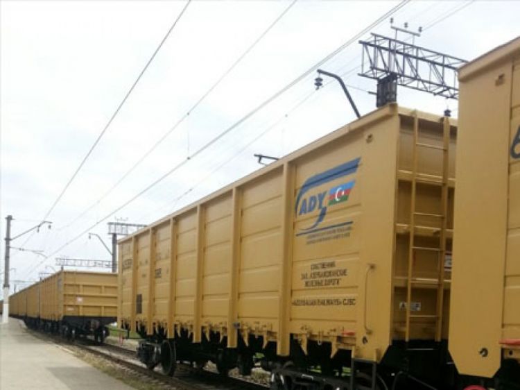 تطلع أذربيجان إلى أرباح كبيرة من نقل الشحن عبر السكك الحديدية