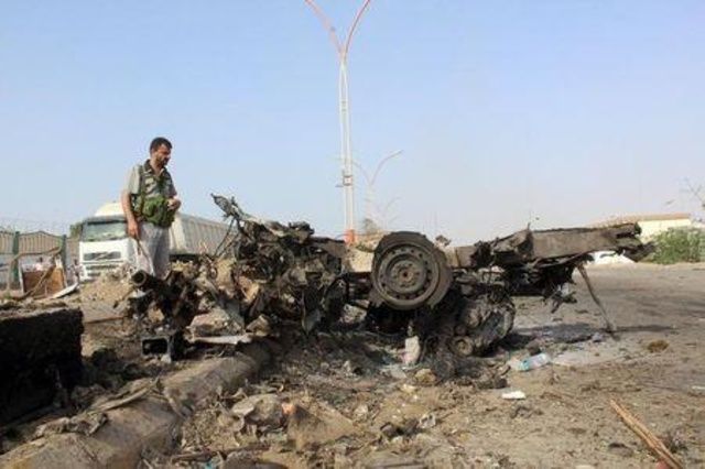 مسؤول: مقتل 7 من الشرطة في هجوم انتحاري بمسقط رأس الرئيس اليمني