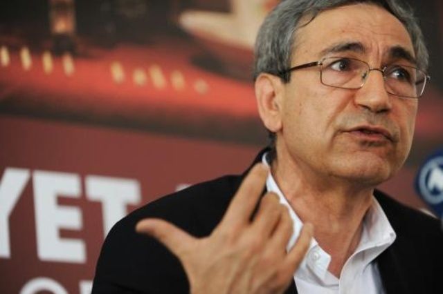 اورهان باموك يندد باعتقال صحافي معروف في تركيا
