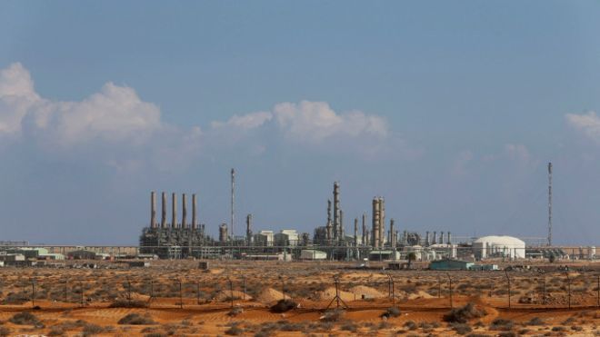 ليبيا: تجدد القتال قرب مينائي راس لانوف والسدرة
