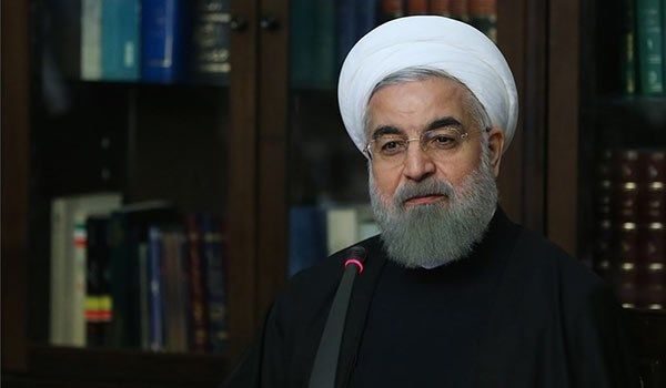 الرئيس روحاني: ينبغي استقطاب الاستثمارات لتطوير الصناعة والتكنولوجيا في ايران