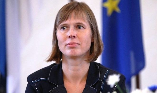 Estoniyada ilk qadın prezident Kersti Kalyulayd vəzifəsinin icrasına başlayıb