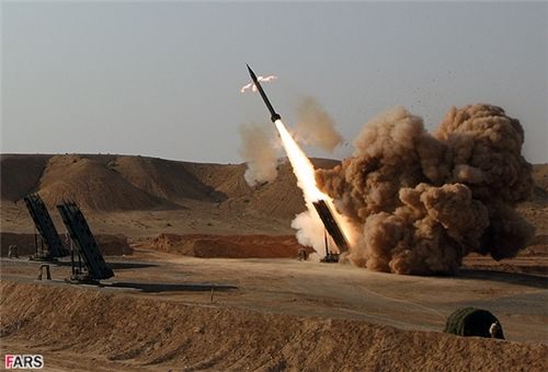 إطلاق صاروخ باليستي على معسكر سعودي في ظهران الجنوب بعسير