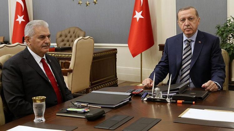 أردوغان ويلدريم يهنئان الأتراك بالذكرى الـ93 لتأسيس الجمهورية