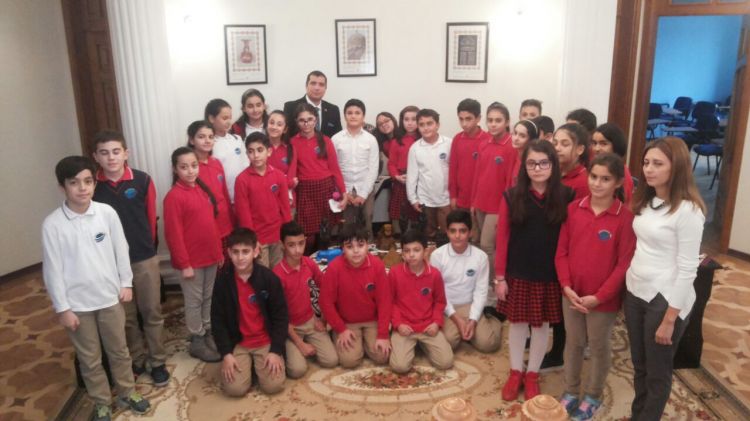 اساتذة وتلاميذ "المدرسة العالمية" بجامعة الخزر يزورون المركز المصري للعلاقات الثقافية والتعليمية