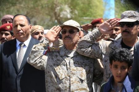 ضربة جوية تقتل 17 في اليمن والرئيس هادي يرفض خطة السلام