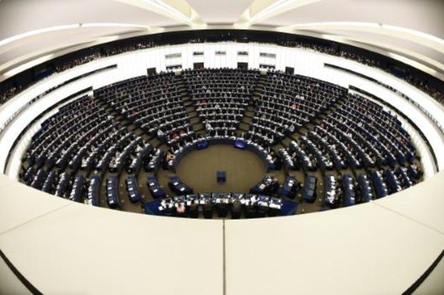 النواب الاوروبيون يتهمون الكرملين بنشر دعاية معادية لاوروبا