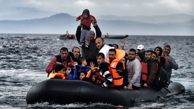 أزمة المهاجرين: تركيا تلوح بالسماح للاجئين بالعبور إلى أوروبا