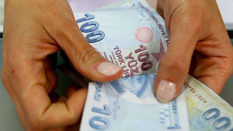 بورصة إسطنبول تحوّل جميع أصولها النقدية إلى الليرة التركية