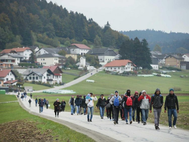 Austrian government plans to jail and fine refugees who lie about nationalities