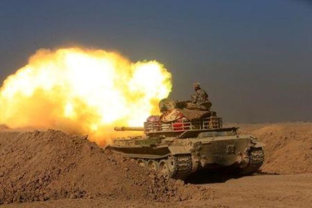 العراق يقول الجيش يحقق مكاسب في معركة الموصل الصعبة