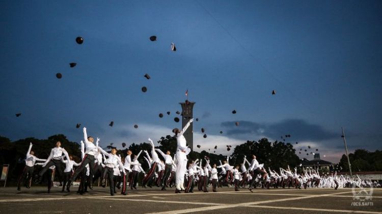 425 cadets commissioned as SAF officers