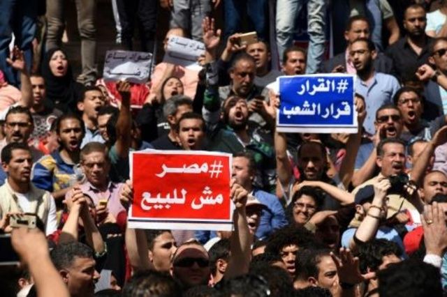 مصر توافق على احالة مشروع اتفاقية تيران وصنافير الى البرلمان