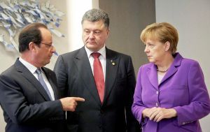 Poroşenko, Merkel və Olland müzakirələr aparıb