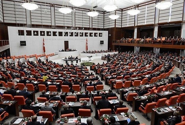 Türkiyə parlamentində konstitusiya dəyişiklikləri ilə bağlı səsvermənin ikinci turu başlayır