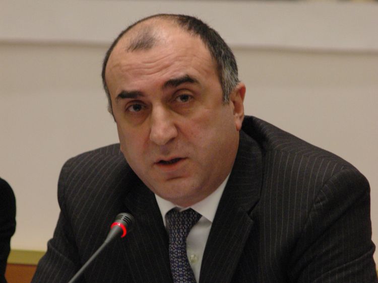 Mammadyarov discusses Lapshin’s case with Russian envoy