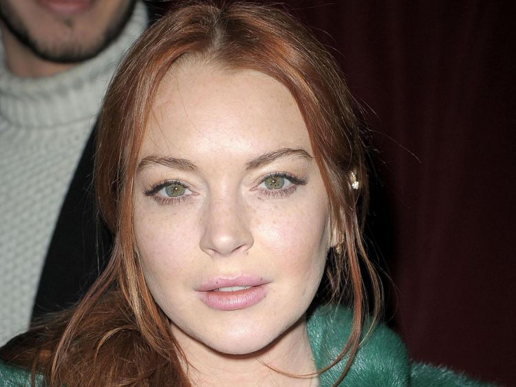 Lindsay Lohan calls on Americans to support Donald Trump