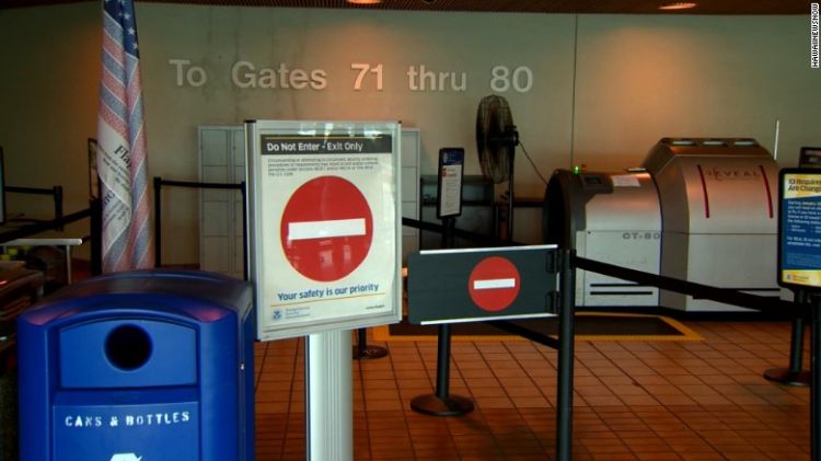 Man dies after breaching security at Honolulu Airport