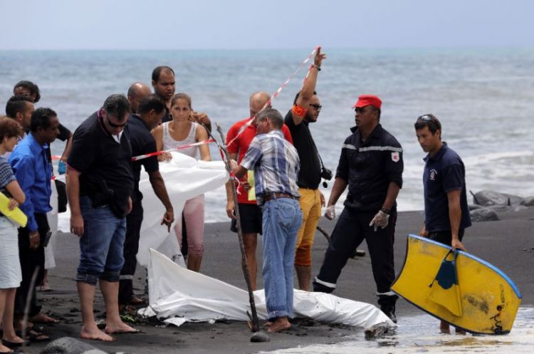 Shark kills bodyboarder on Reunion island